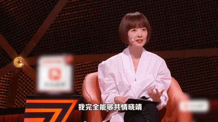 鲁豫把陈晓靖说哭了脱口秀和Ta的朋友们谁看这段不落泪！陈晓靖无人问津时默默伏案写