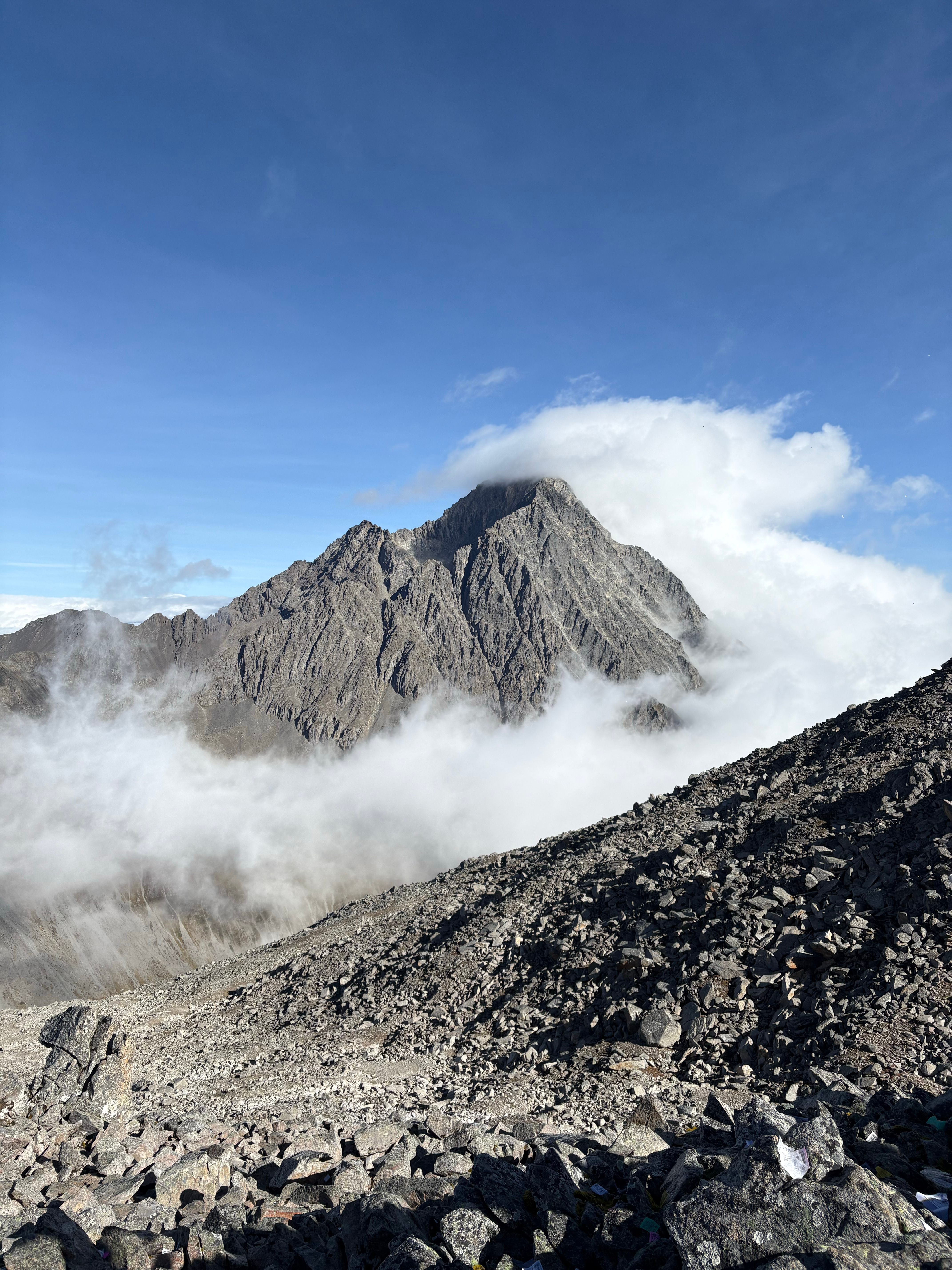 寻找25号底片是送给25的自己最好的礼物🏔️ ​​​