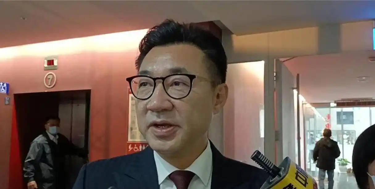 台“国民党团”发表严正声明

 6月2日，针对台军T-34初级教练机，在执行训练