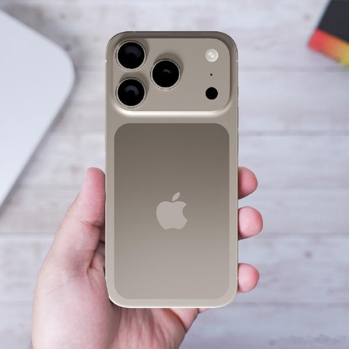 裸机说实话看着还行，带上壳之后感觉好丑[允悲]橙色版iPhone17Pro机模 