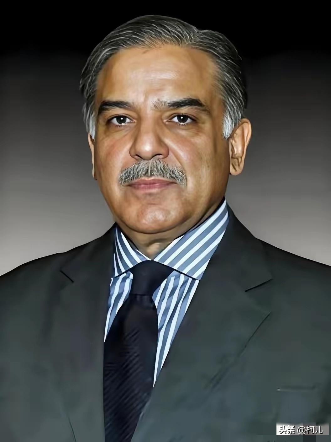 巴铁彻底折服了。
如今的巴基斯坦，对中国军工的态度，那真是没得说。已经从简单的信