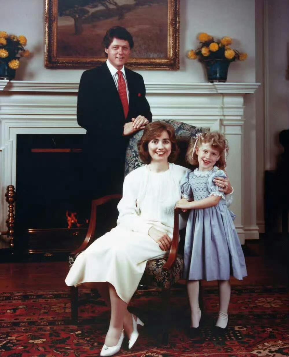 1978年 32岁的克林顿成为阿肯色州州长 ​​​
一封2018年由爱泼斯坦弟弟