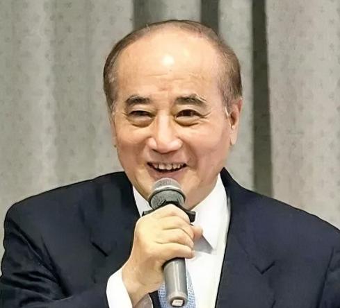 这回政坛不倒翁王金平又立功了，别人来，他说我年记大了，可郑丽文来，他给了三点期待