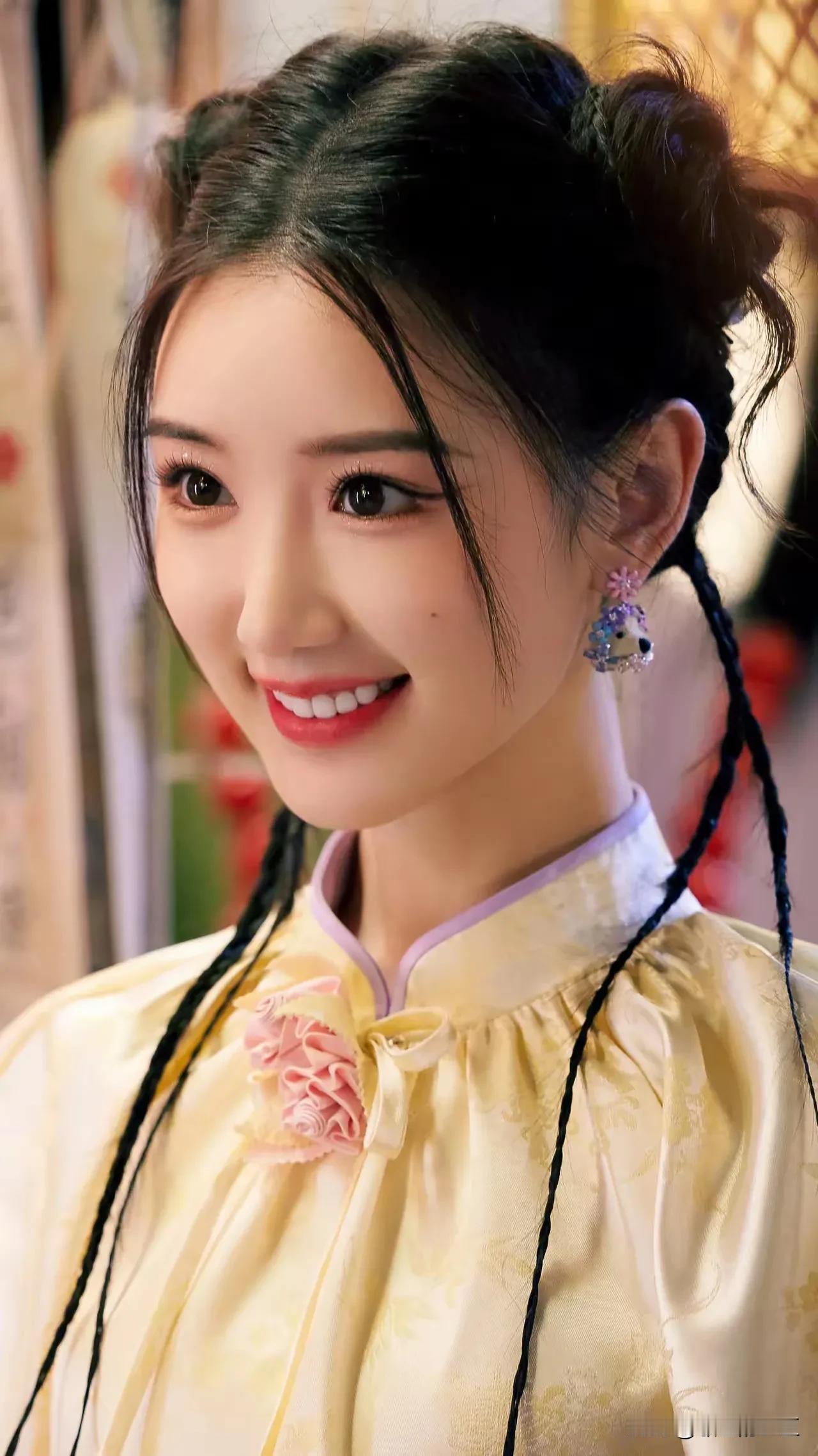 毛晓彤美图分享，古灵精怪的美毛晓彤美不美 毛晓彤是个美女 毛晓彤又A又甜 美女明