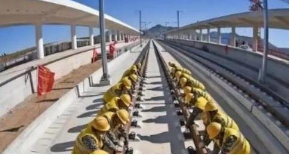 主动撕毁中国订单，事后拒赔361亿违约金，如今又上门求助了！这个国家很有意思，2