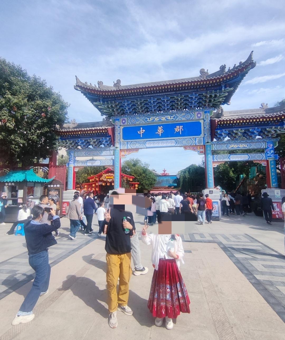 全网都说山东小孩个高，我相信没有一个陕西人服气的！[灵光一闪]
我亲戚家的娃，西