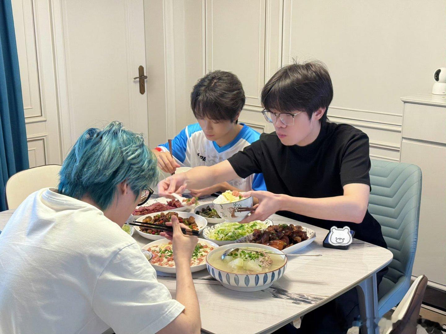 体坛电子竞技俱乐部 好恐怖啊，我和阿姨素不相识，做得全是我爱吃的2026pel夏