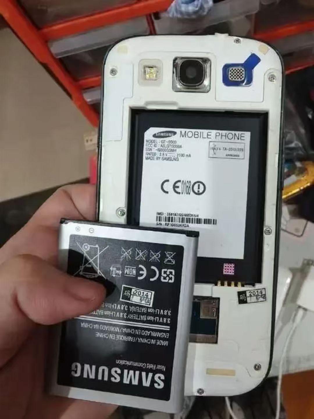 还有十个月，全球智能手机市场将迎来一场史无前例的大地震！根据欧盟最新的法规，再过