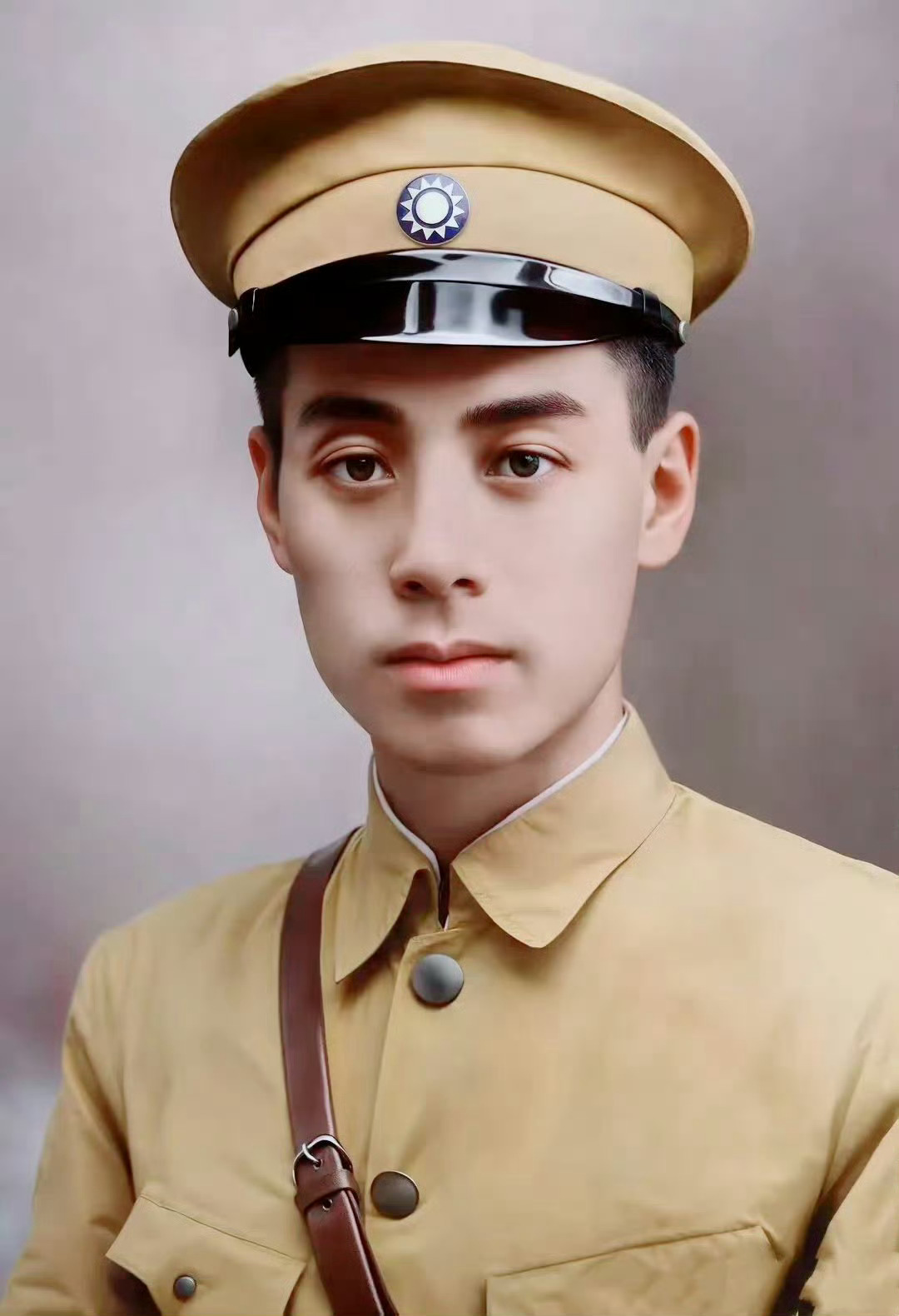 1925年，黄埔军校时期的周恩来总理！ 