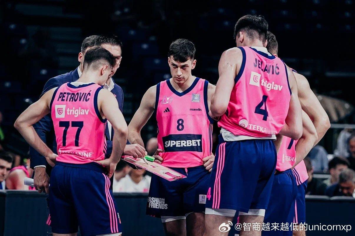 曾经的欧洲青训营塞尔维亚Mega俱乐部今夏被NCAA薅空了，经纪人Misko R