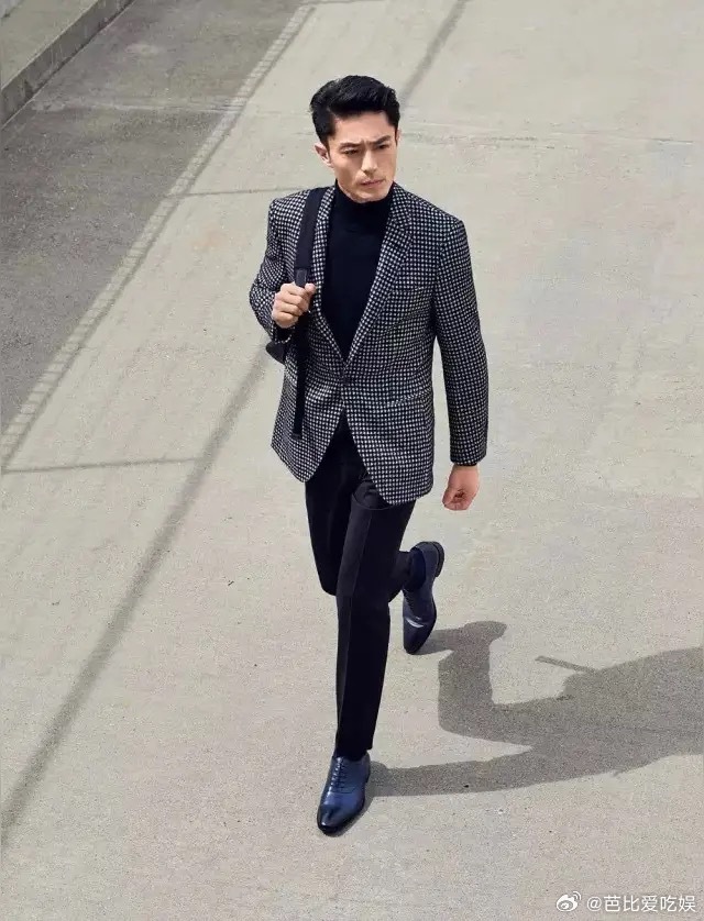 1. 贾乃亮在女儿甜馨的开销上十分大方，不仅会给到充足的生活费，教育相关支出也全