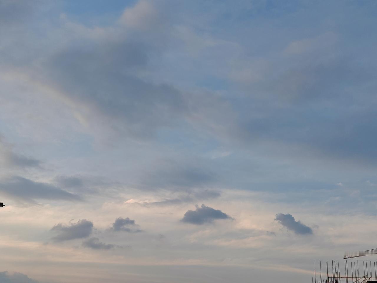 东晋名臣温峤曾任太子中庶子，在王敦攻破建康后，保护太子司马绍。

司马绍即位皇帝