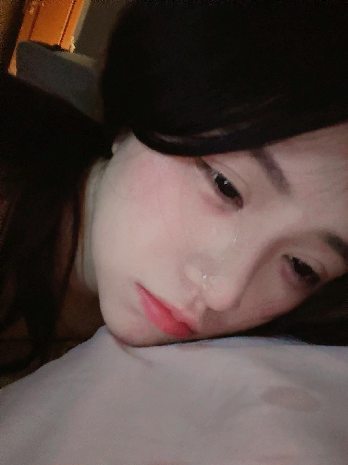 我曾经感叹 自己是雨燕 我总是在最安逸的环境下想要逃离 终点是哪里 我...