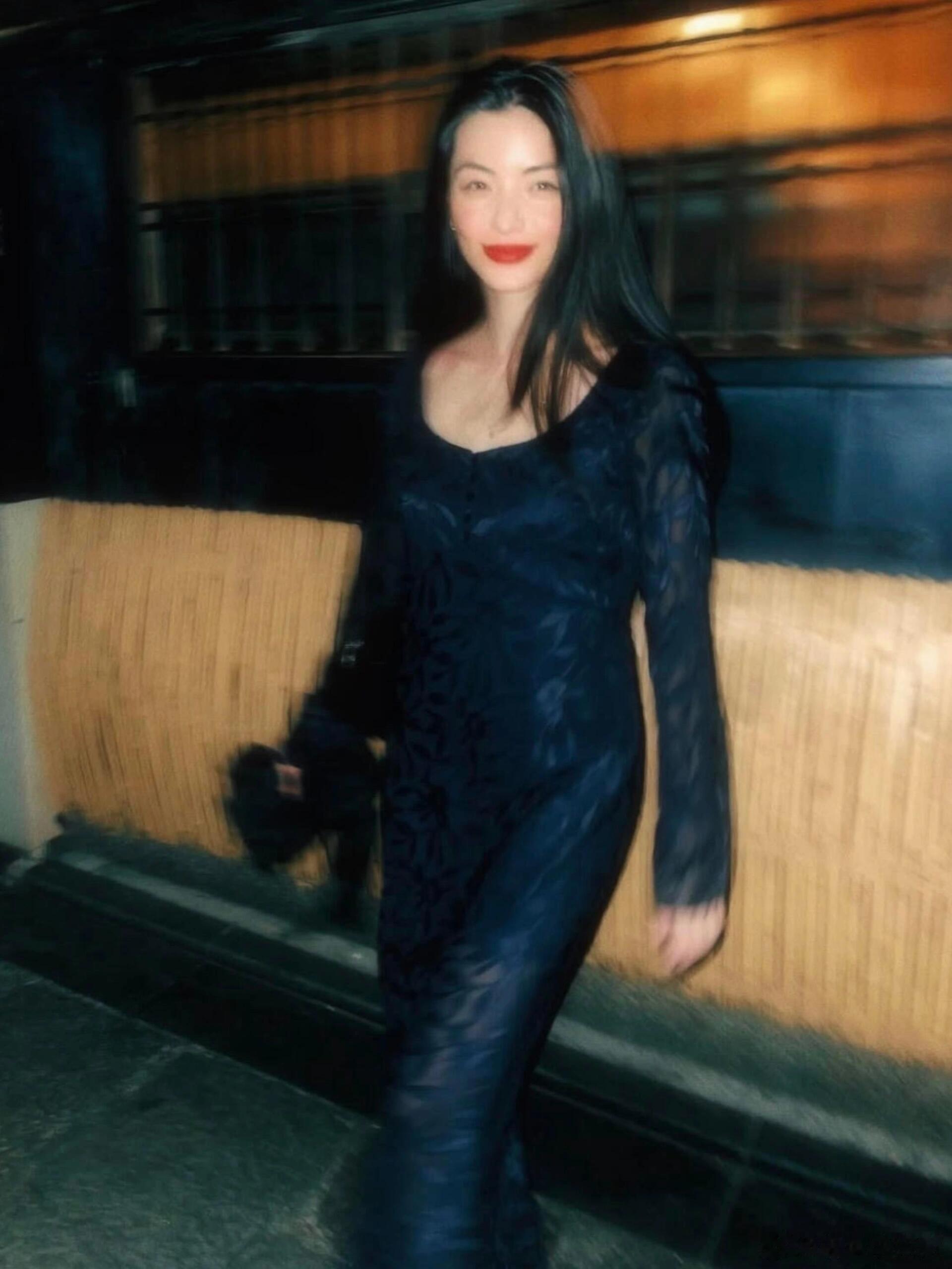 吴建豪审美有点独特！他审美眼光还挺好的，和他前妻的长相和风格都蛮像，都是明艳系美