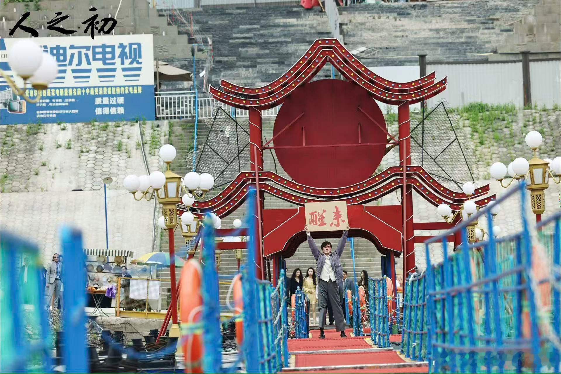 杨玏人生镜头上新了 被杨文远的孤勇狠狠击中，哪怕遍体鳞伤也坚守本心，飞蛾扑火般的