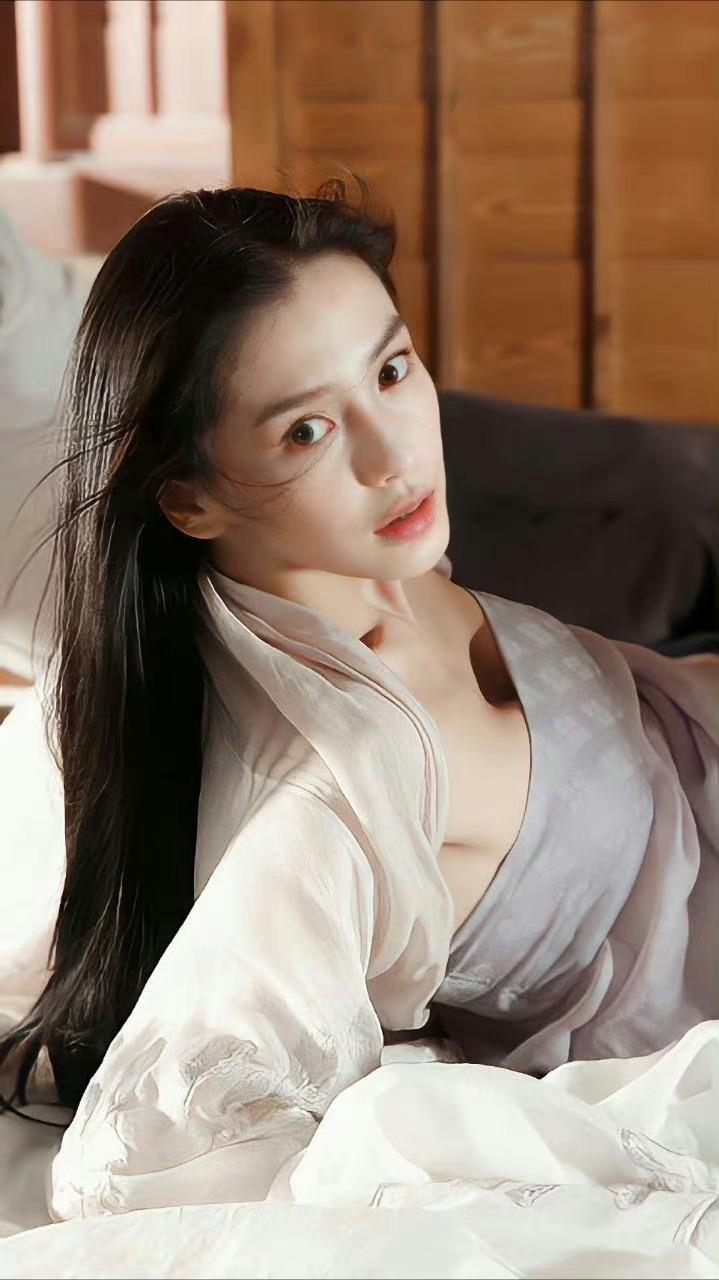 杨颖[心][心]其实大宝贝的👀真的挺大的 ​​​