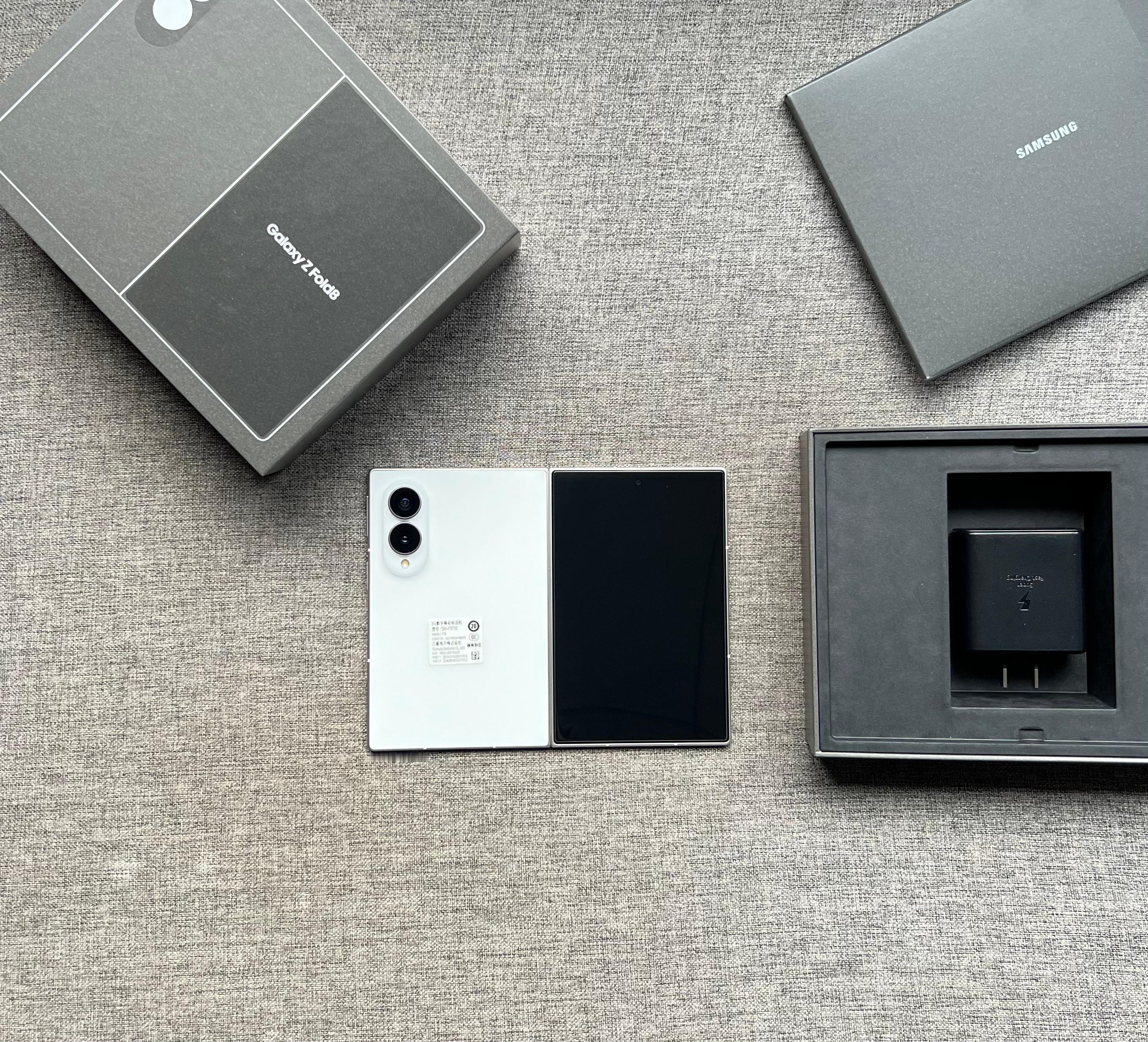 三星Z Fold8 16+1TB 大顶配，云凝白，仅激活未使用，全国联保至202