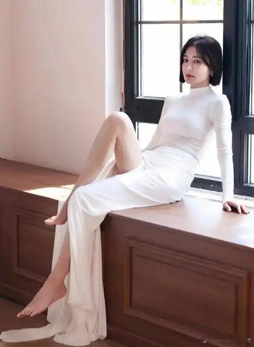 秦岚的气质真绝绝子，颜值情商都在线，演戏也超敬业，太圈粉了 ​​​
