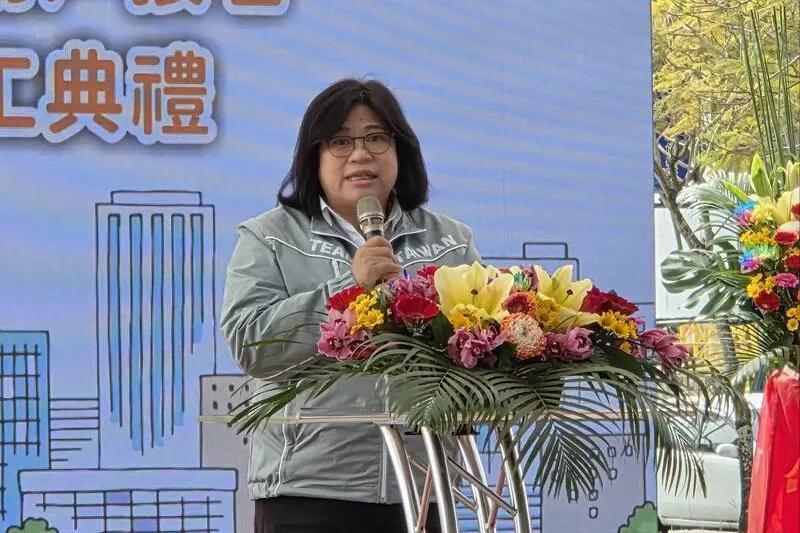 坏了，郑丽文这下该警惕了！
 
郑丽文前脚刚说这次带回来的十项惠台政策是选举的“