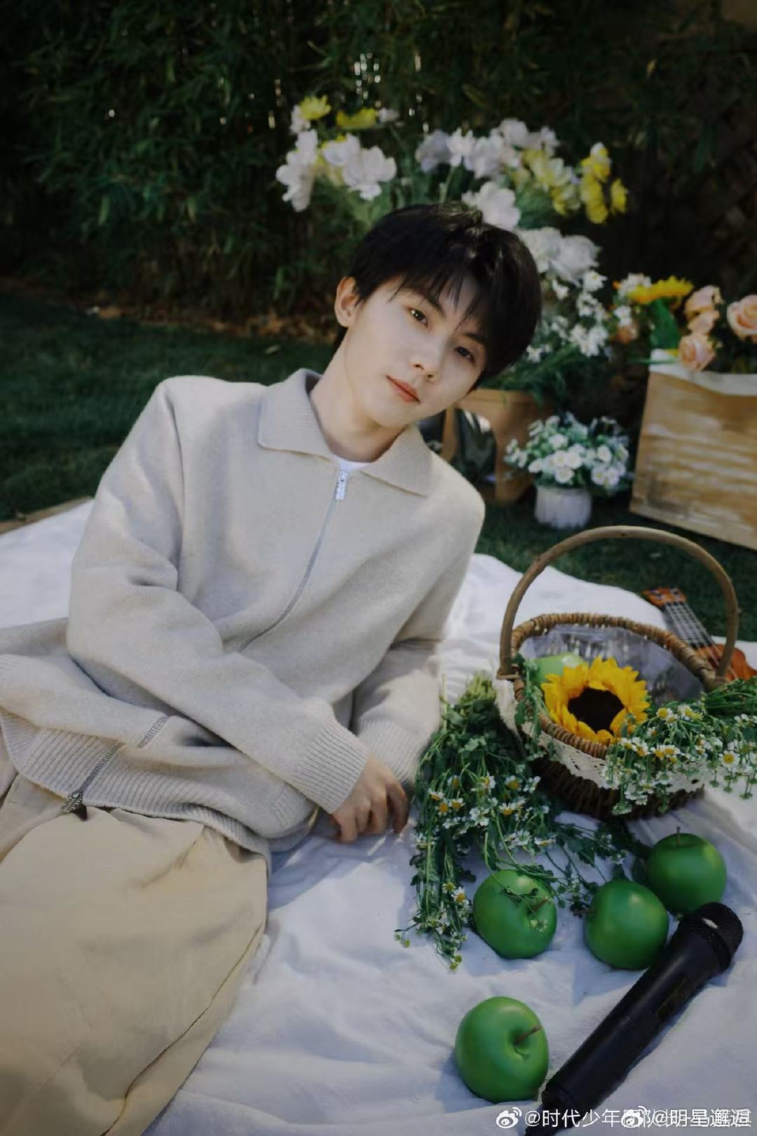 马嘉祺月鳞绮纪一千一万朵花誓曲马嘉祺《一千一万朵》作为月鳞绮纪花誓曲上线，国风嗓