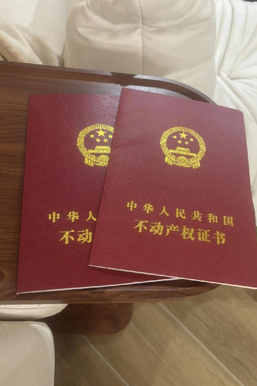 我表姐的儿子38岁才结婚，前年生了一个女儿，我表姐想让儿媳妇再生一个，毕竟他们家