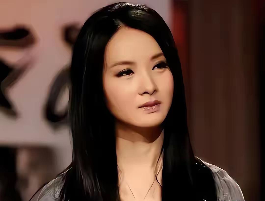 从国民影后到全网群嘲：那个在美国定居13年的女人，回国后终于翻车了！

（作品申