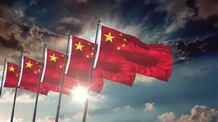 中国的稳健发展被西方歪曲成“坐等对手出错”的投机！5月22日，德国之声刊文指出，
