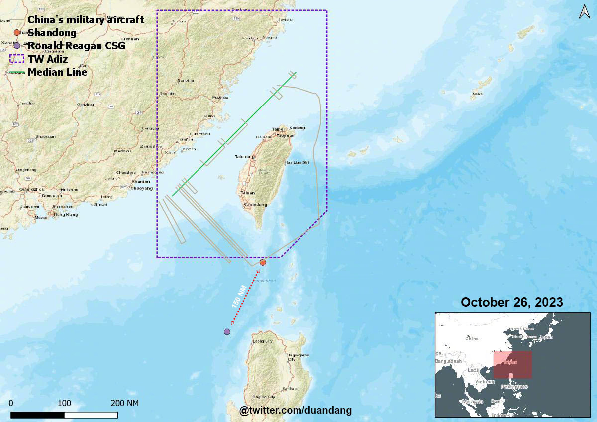 【山东舰和里根号航母，相距150海里~】图1.10月26日，吕宋海峡以西海域，美