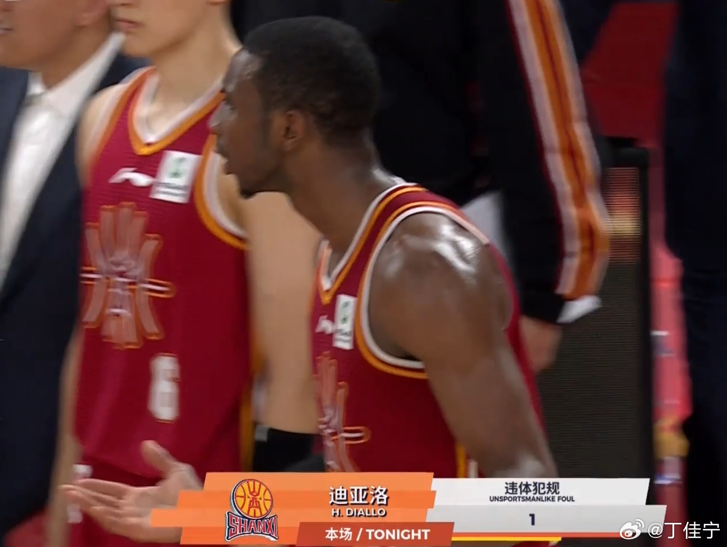 感谢迪亚洛促进了中国篮球裁判的进步你是真没少给CBA提供附加动作的素材啊山西男篮