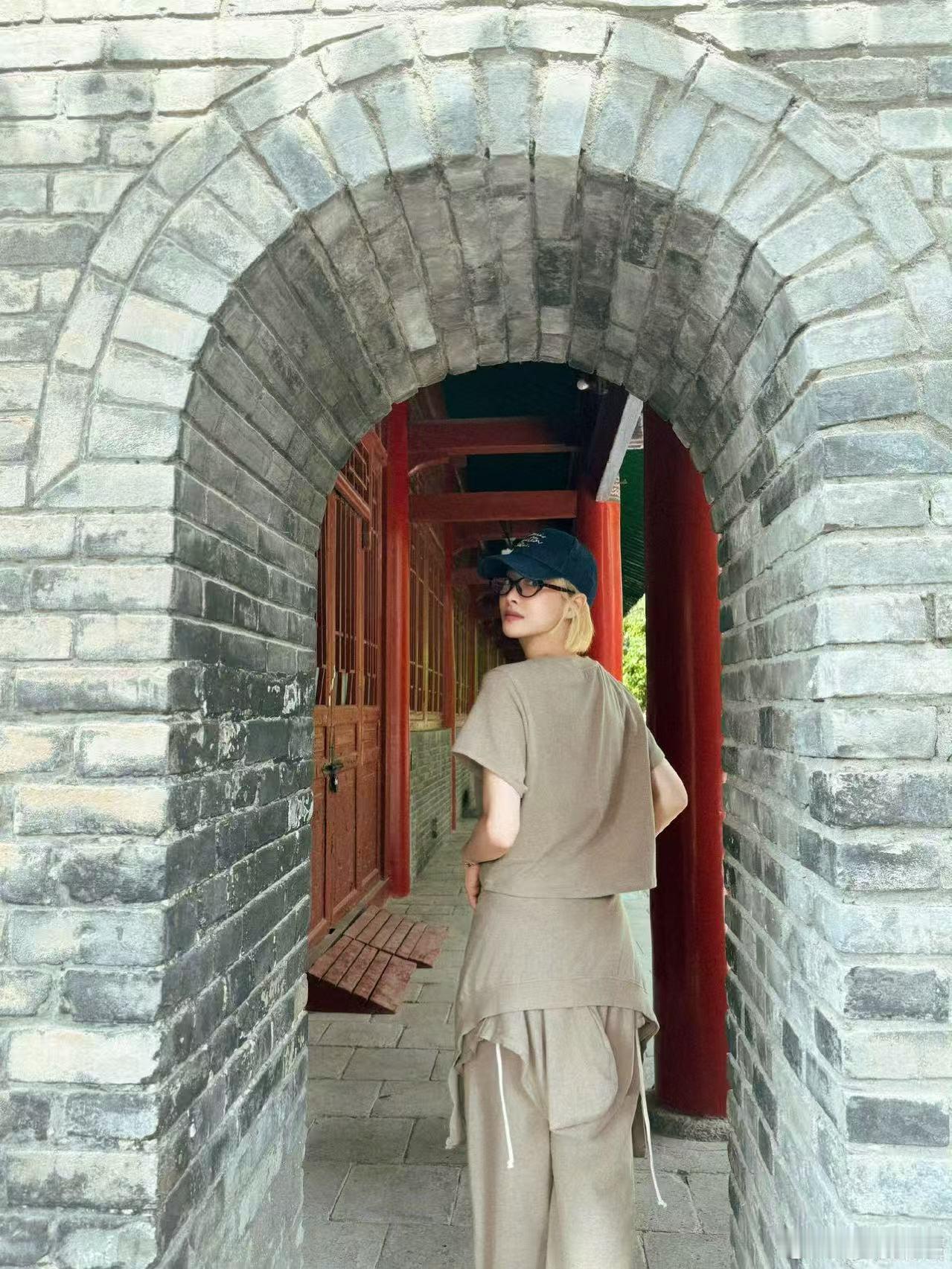 宋茜春天在这里宋茜西安十八宫格宋茜春天在这里，不错不错， 