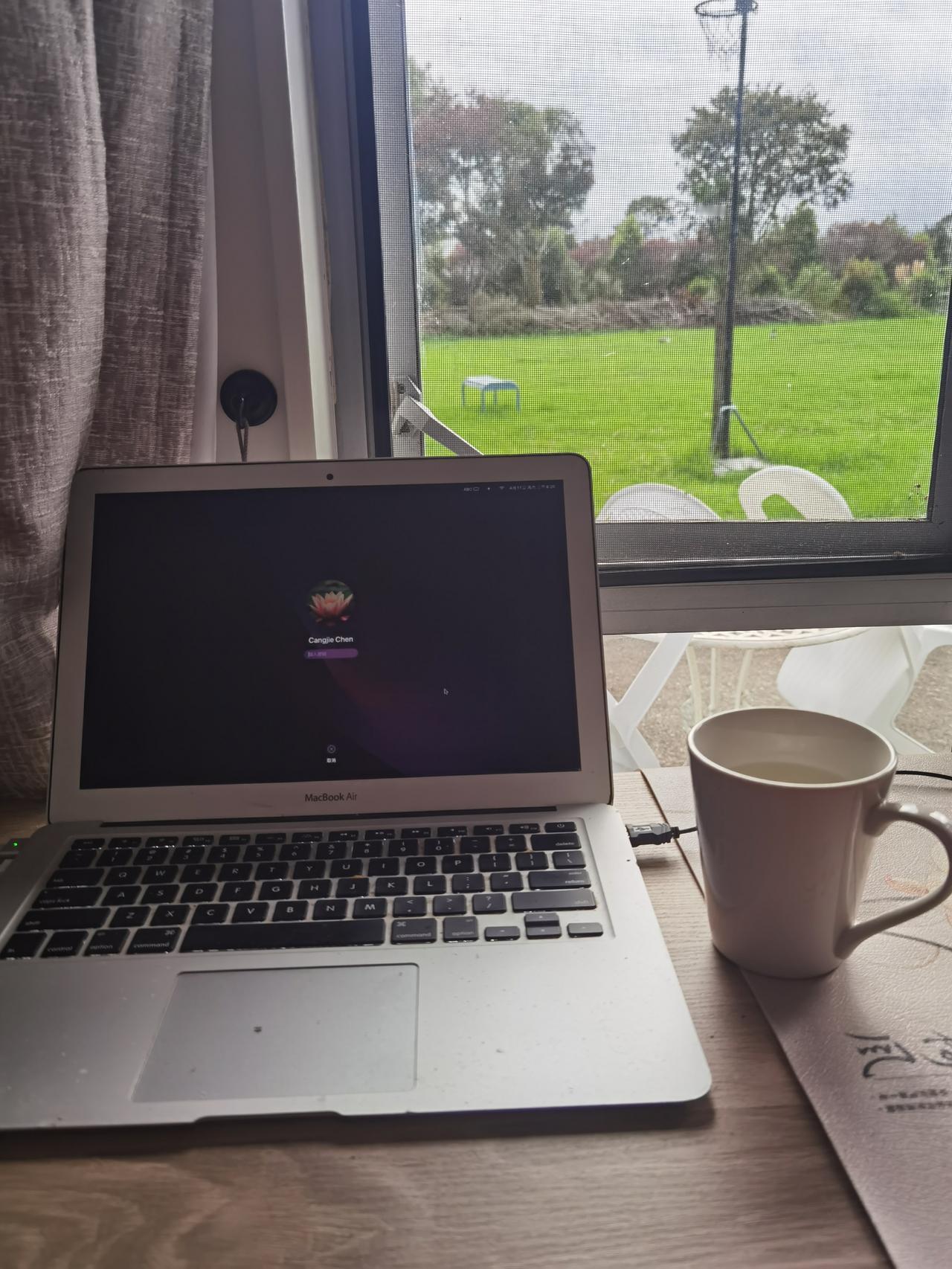 人这一辈子，只有不断学习，日子才会越过越好。

年轻时进单位工作，跟着师傅认真学