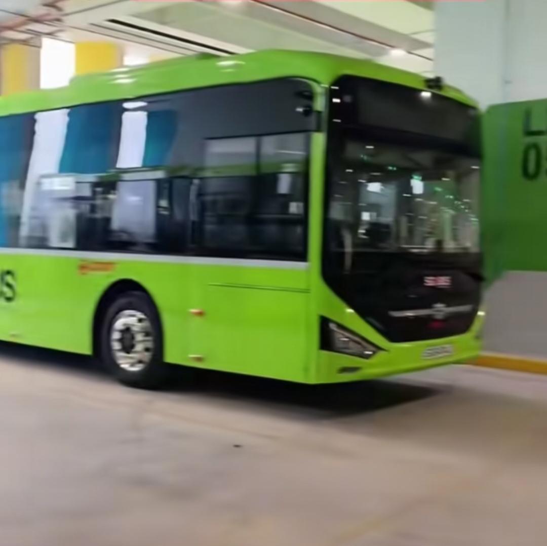 最近，德国财长克林拜尔很"恼火"。
为啥？只因一份订单。
德国铁路公司，与中国比