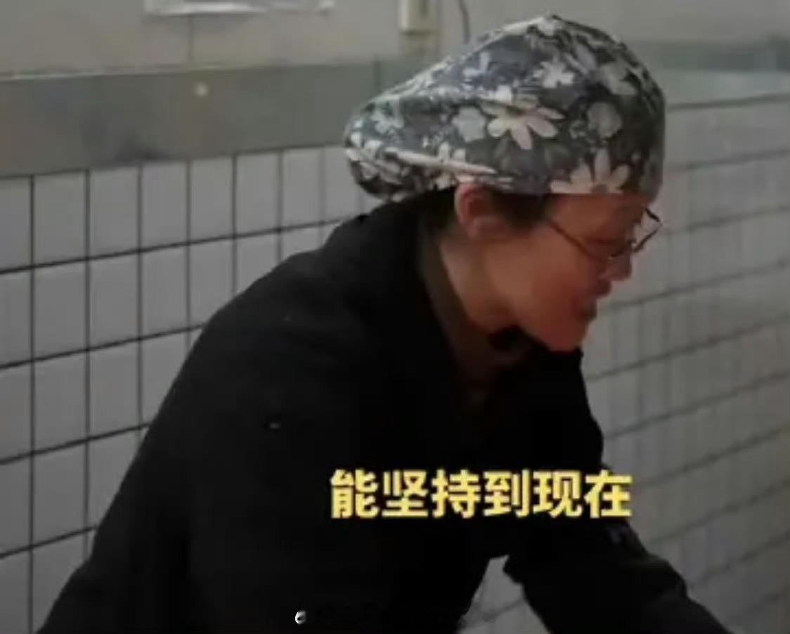 困难小店给老客发新春红包感恩不弃创业路上会遇到很多意想不到的情况，但大家千万不要