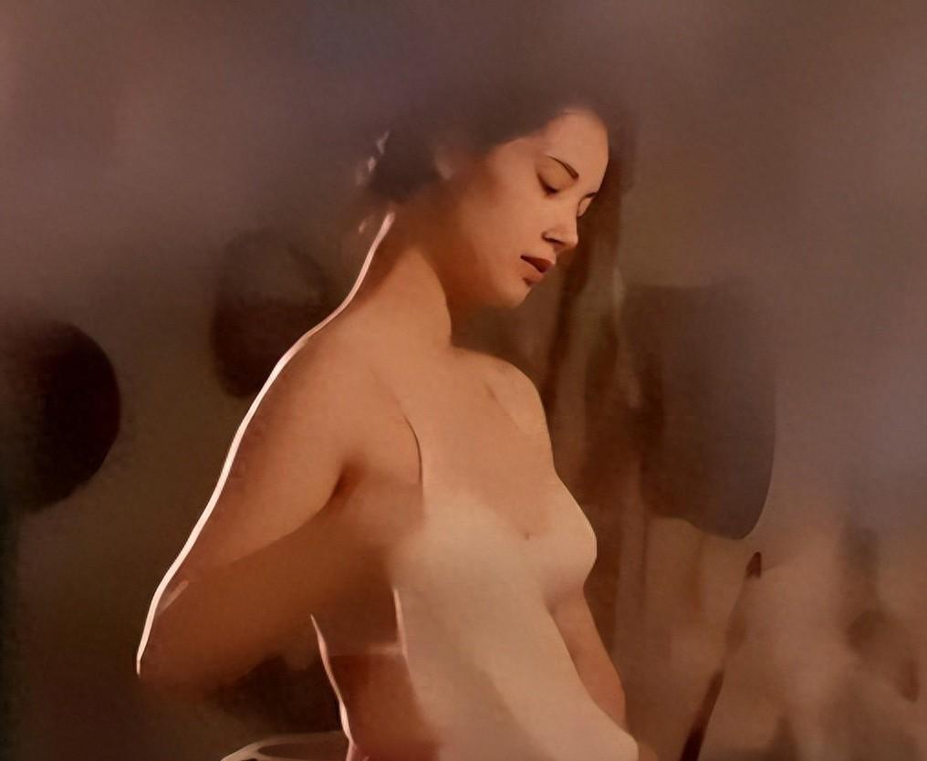 疯了吧？郑艳丽居然在麦当劳打工了？
我刚看到这个消息的时候都懵了 这不是当年和梁