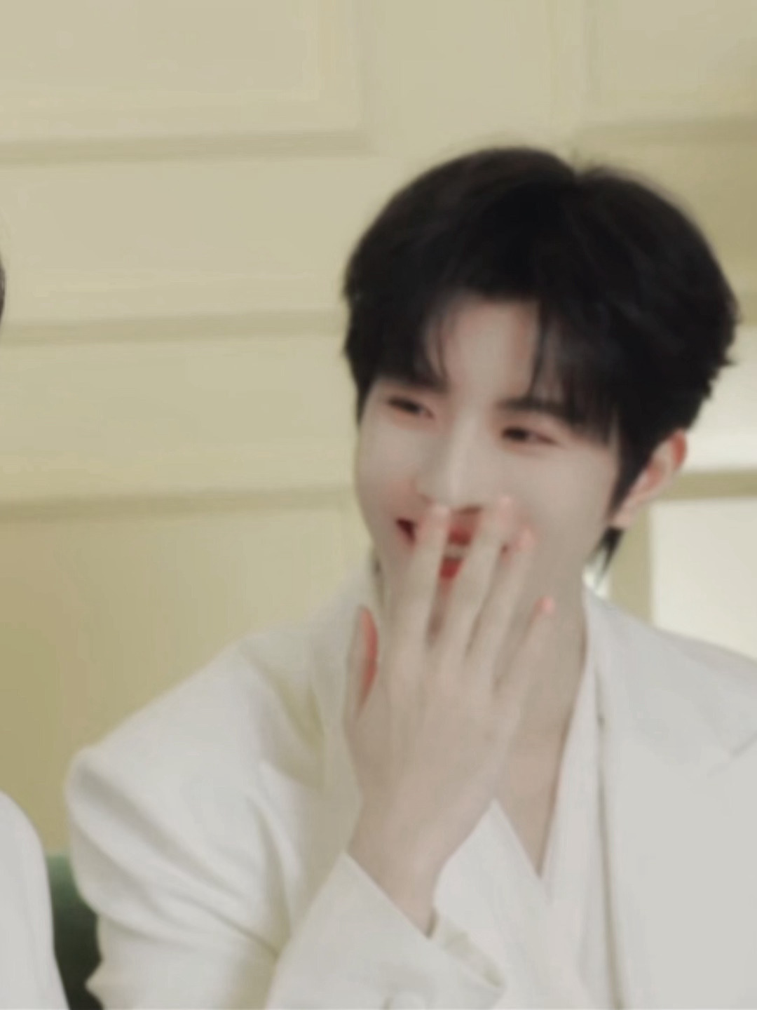 邱鼎杰  qdj向全世界安利邱鼎杰 “要是能交换思想该多好，这样你就能明白，我有