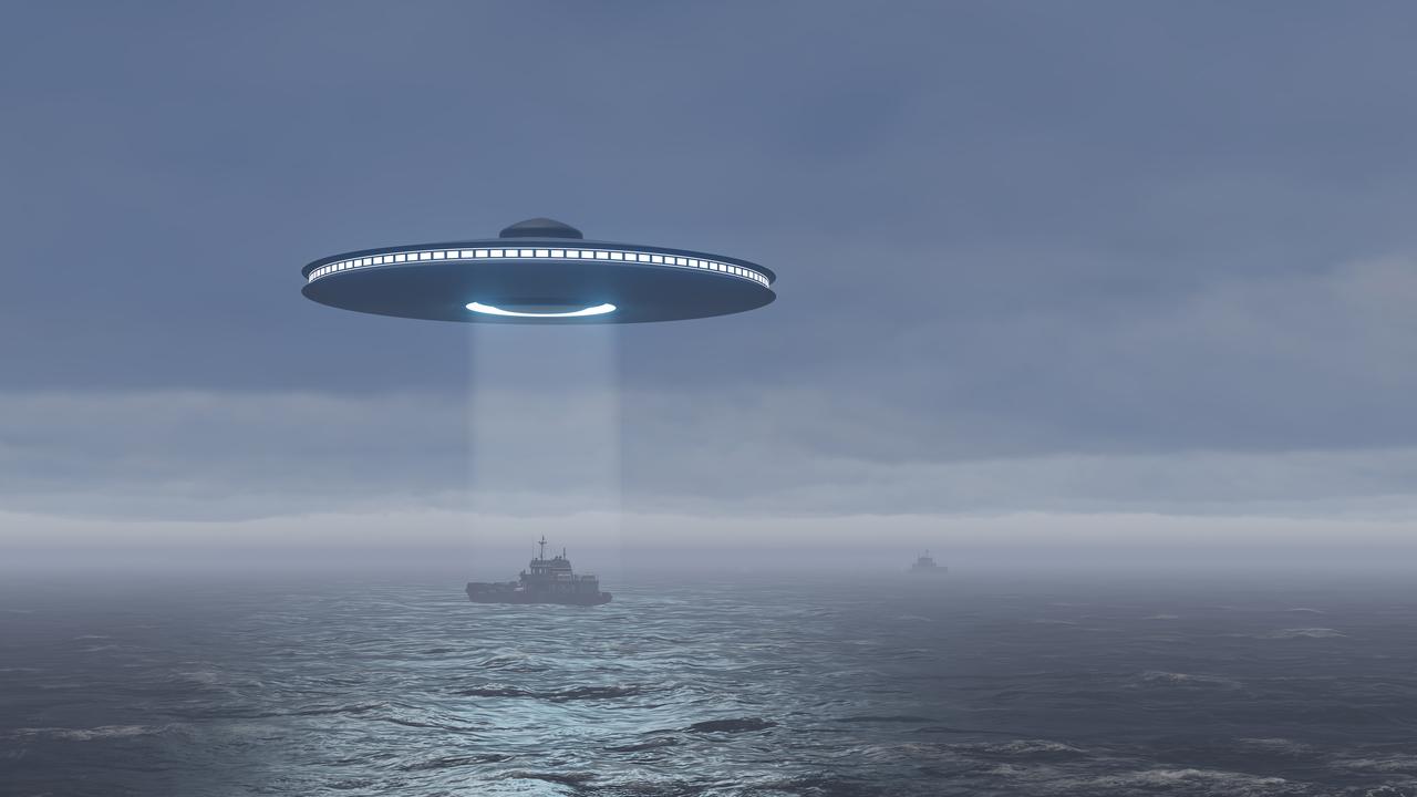 特朗普又拿UFO说事：美国政府的"UFO牌"，打的是什么算盘？

最近呢，特朗普