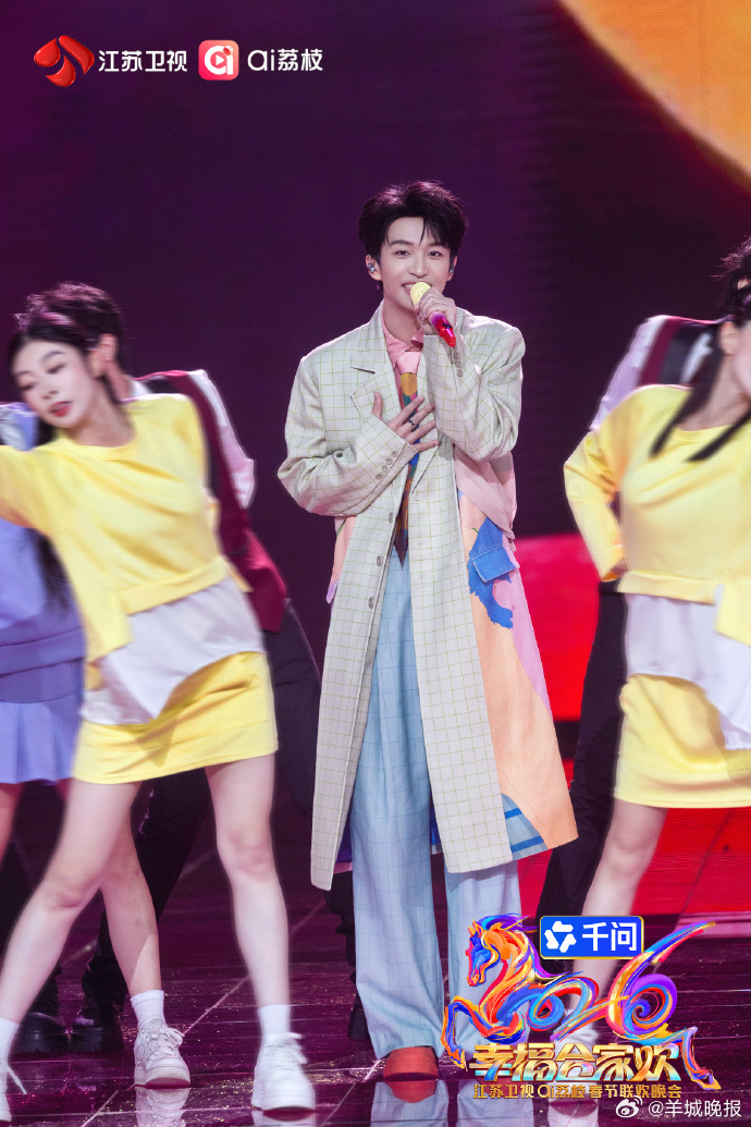 【回顾四大卫视春晚现场，你最欣赏谁的表演？】春晚虽已落幕，精彩仍在延续。昨晚你在