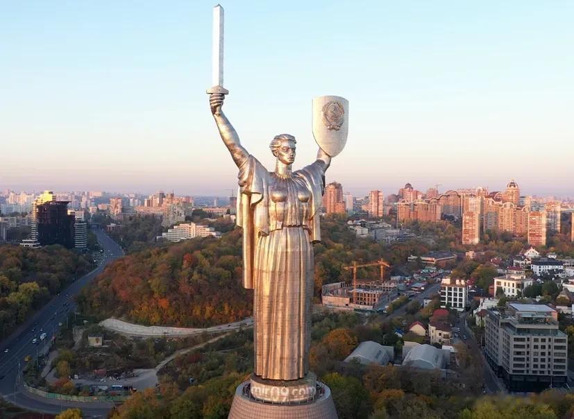 我们又见证历史了。上世纪七十年代，出生于乌克兰的第聂伯罗捷尔任斯克的苏联领袖勃列