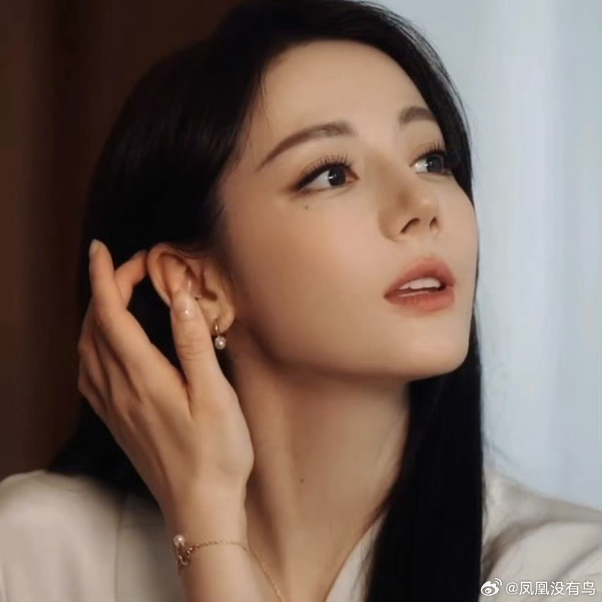 新鲜的妈咪好美好优雅的迪丽热巴 