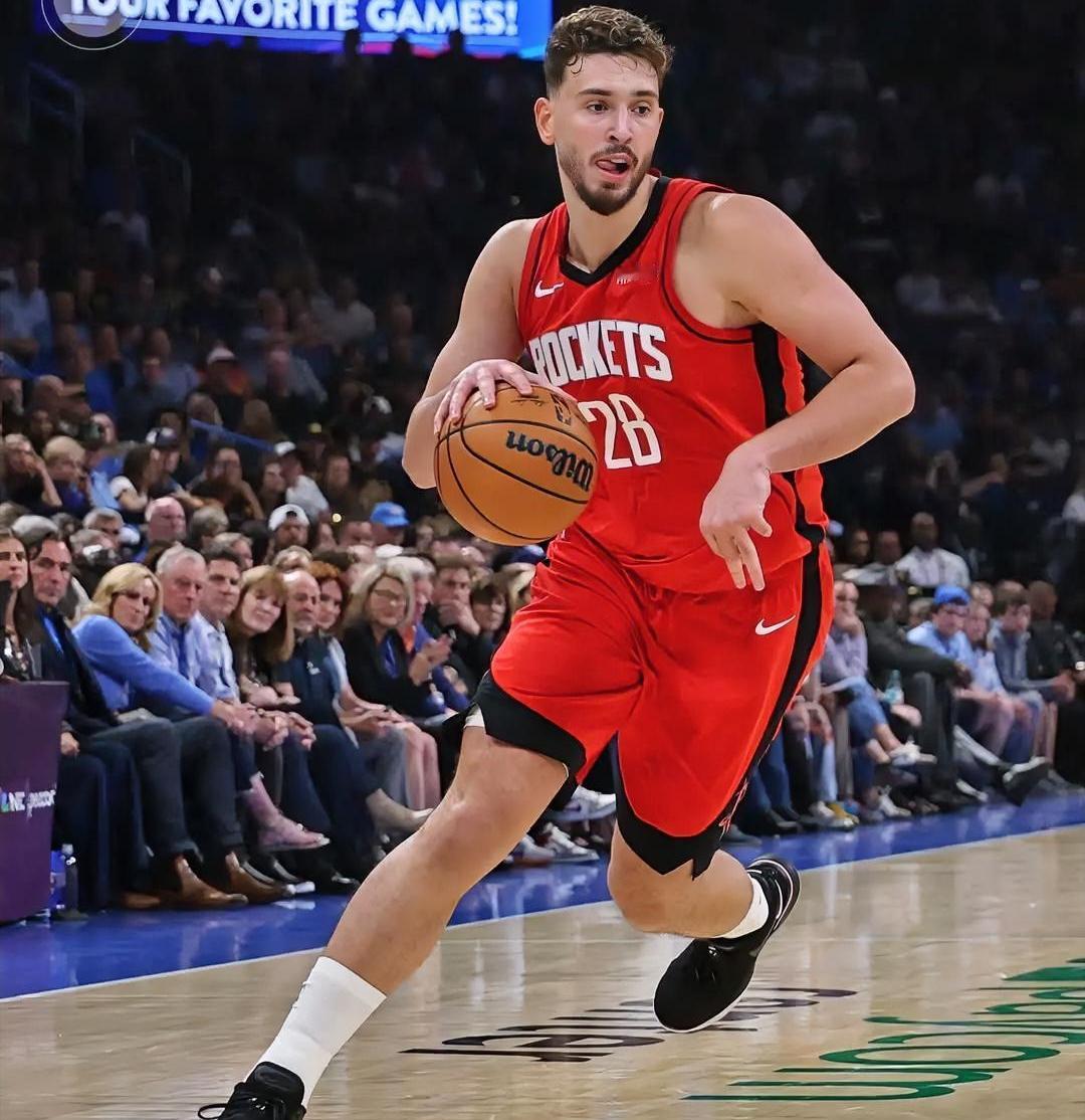 火箭队进攻效率排联盟第一，这在赛季初是万万没有预料到，除了杜兰特的加盟效应，就是