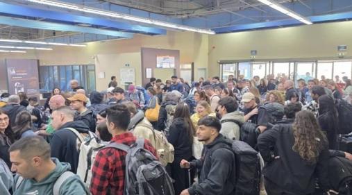 约旦也开始反水了？大批以色列人被滞留机场，这次真的热闹了！
 
约旦当局临时取消