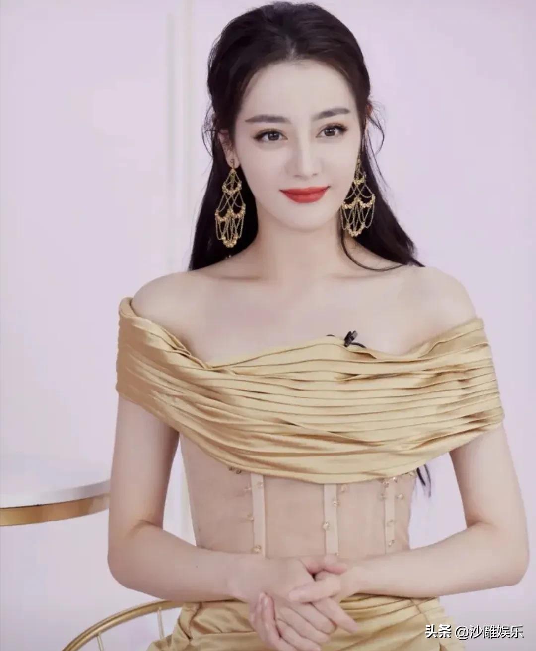 迪丽热巴，深夜发文！

3月4日晚，迪丽热巴终于在社交平台发文报平安：“我和团队