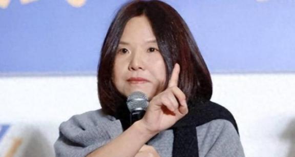 “中国的钱我是不会还的！”一位女企业家欠下200亿巨额债务，却一分钱都不还。随后