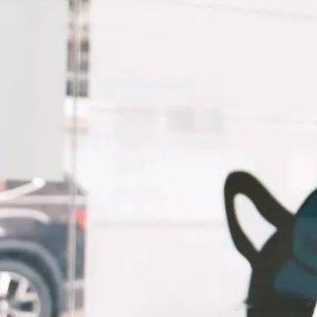 #阳光信用[超话]#“再微小的光都是光，再平凡的人生也有他们人生当中的高光时刻。