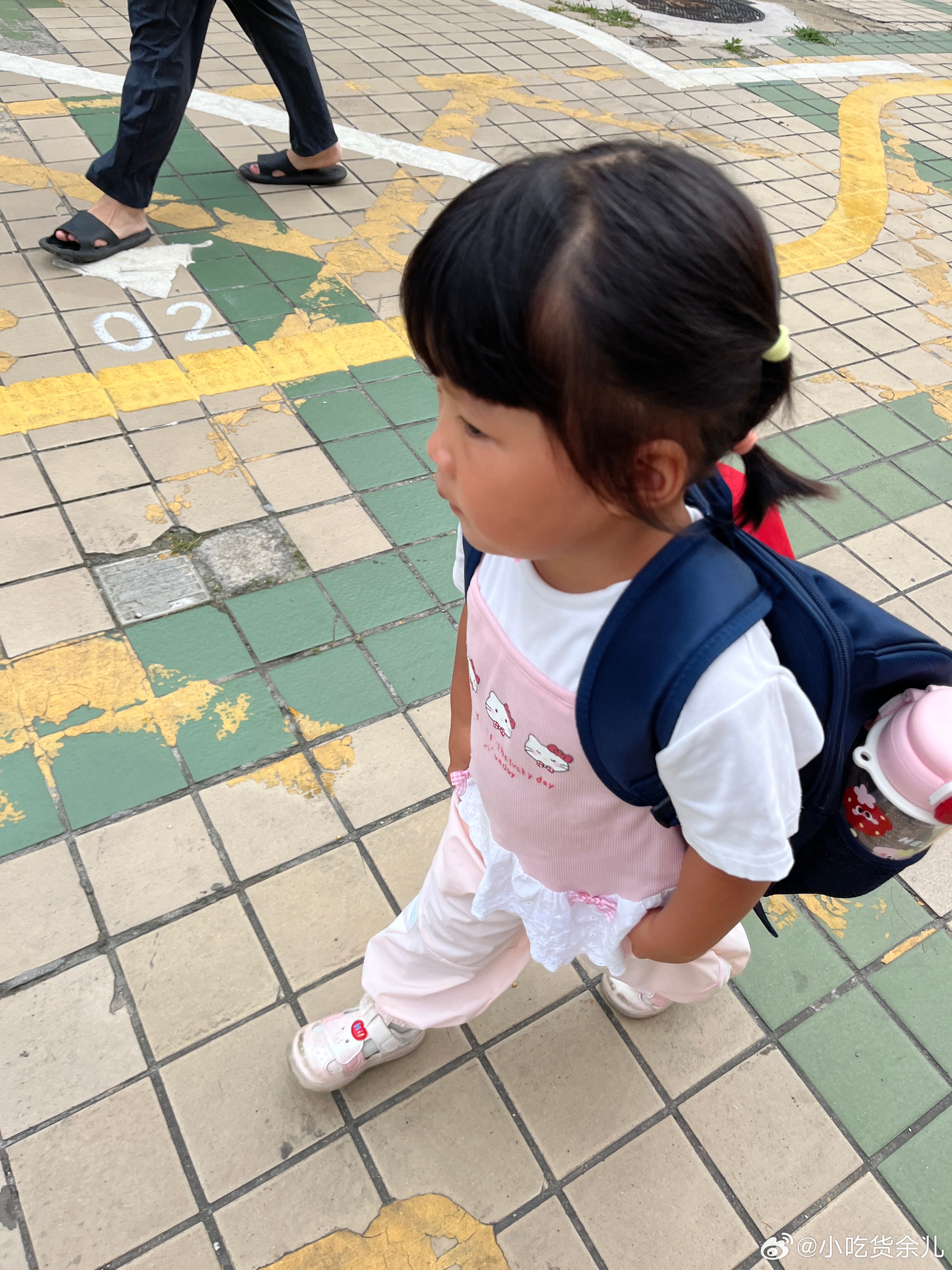 上学了，早上问是不是要去大伯那里吃饭，大伯生日，我说放学了再去，姐姐哥哥也要去上
