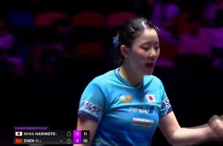 张本美和又冠军了？ 莎莎和曼昱快出战吧
看来除了孙颖莎和王曼昱，没人能收拾她了。