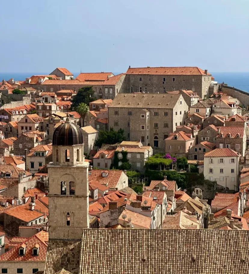 不懂就问，欧洲没有洪水，地震吗
欧洲为啥感觉一直岁月静好，房子都几百年的，就没有