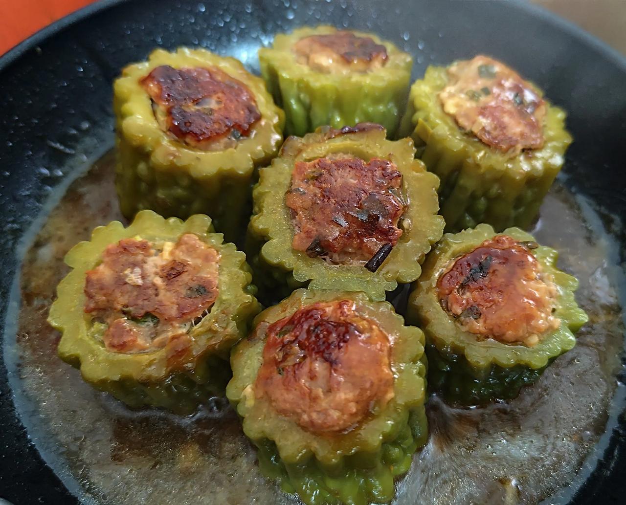 如何评价广东的蔬菜塞肉做法蔬菜塞肉[捂脸][捂脸][捂脸]，是酿，酿苦瓜