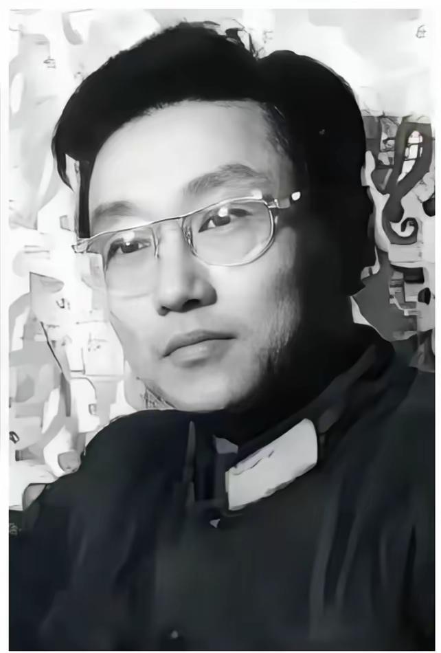 蒋大为老师年轻时，模样极似一位科学工作者。实际上，他在音乐领域同样严谨认真。他作