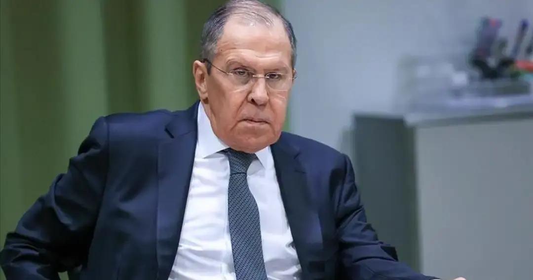 快讯！
就在刚刚，
一句“谁敢动俄，后果毁灭性”，把已经紧绷的神经再拧了一圈。更